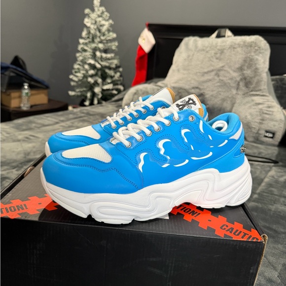 X LA Blue and White Sneakers - Picture 5 of 9